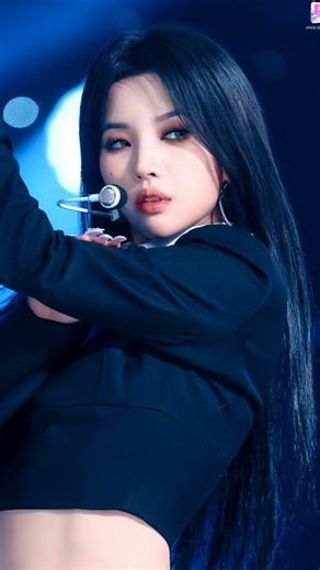 ‎Ava Moosic | آوا موزیک‎ | ‎آهنگ «POP/STARS» یکی از نمادین‌ترین تک‌آهنگ‌های گروه مجازی K/DA است که در تاریخ ۳ نوامبر ۲۰۱۸ منتشر شد. این قطعه زیر نظر Riot Games و با...‎ | Instagram