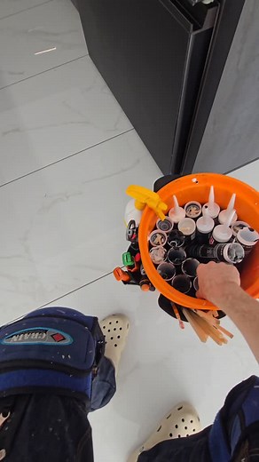 16K views · 875 reactions | Mastic Man- Silicone caulk application What a lovely kitchen  #satisfying #masticman #southcoastsealantsltd | southcoastsealantsltd | Facebook