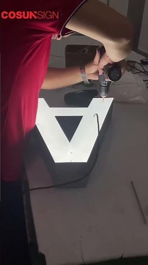 Assembly process of custom backlit signs metal outdoor
