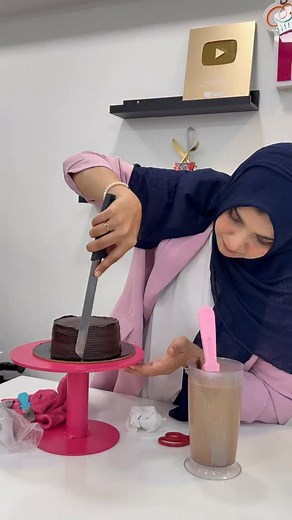 Follow @creamycreationsbyhkr11 to Join and Learn free Chocolate cake Live On Instagram and YouTube on 13th November 4pm✨ | Heena Kausar Raad