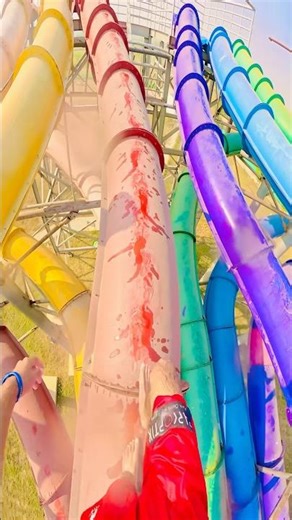 bella ciao water slide parkour pov 😂#parkourfreerun #parkourlife #waterpark #parkour #shortlife