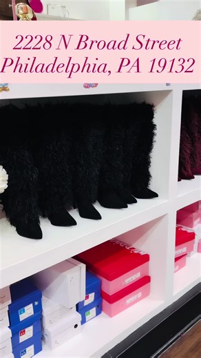 Stylish Fur Boots for Ladies Available Now!