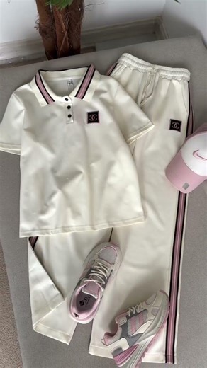 New Venice 🔥Track you two pieceAvailable in more than one for girls