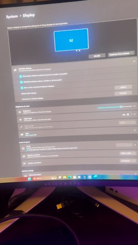 Anyone know how to fix this using an hdmi 2.1 plug from an m18 r2 to my aw3225qf I tried to change the refresh rate in command center from 60 to 240 and now it’s doing this and it won’t let me change the refresh rate, what should I do also it gets brighter when my laptop is plugged in