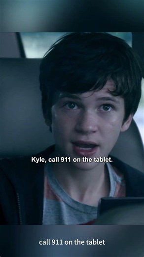 "He's Chasing Us!" 911 Says They Can't Help… Then the Phone Dies 😱🚗#film #movie