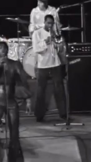 The Foundations-Build Me Up Buttercup” 1969 This is a song written by Mike d’Abo and Tony Macaulay, and released by The Foundations in 1968 with Colin Young singing lead vocals. Young had replaced Clem Curtis during 1968, and this was the first Foundations hit on which he sang. #thefoundations #buildmeupbuttercup #foryou #60smusic #60ssong #mikedabo #popmusic #billboard #oldies #throwbacksongs #feelgoodmusic #livemusic #1960smusic #popmusic #mikedabo #clemcurtis #tonymacaulay #colinyoung | Missm