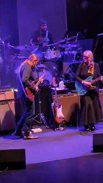 Susan Tedeschi & Derek Trucks guitar riff live at the Beacon (March 2024)