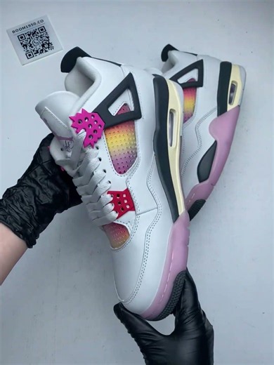 Sneaker Unboxing.Jordan 4 Retro Comic#sneakers #sneakerhead
