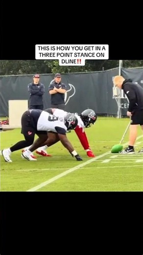 How to Get in a Three Point Stance on DLINE‼️🔥 #dline #football #dlinedna #defensiveline