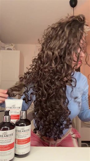 Was NOT expecting that 😌 Okay, maybe a little. It's the Curlsmith magic after all! #CurlsmithWorld #Curlsmith #Curls #CurlyHair #HairRepair Hair damage repair products | Curly hair treatment | Frizz free hair