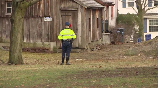 Braintree neighborhood on alert after CVS pharmacy robbery