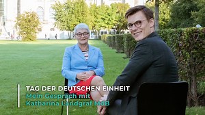 Der Wille der Menschen nach Freiheit und Mitbestimmung kann nie dauerhaft unterdrückt werden. Mutige Menschen erheben sich gegen unterdrückerische Regime, wie derzeit in z.B. Belarus und Hong Kong. Leider ist die Antwort darauf viel zu oft blanke Gewalt. Auch in der ehemaligen DDR gingen die Bürger gegen einen Unrechtsstaat auf die Straße. Es blieb friedlich. Und es führte vor 30 Jahren dazu, dass aus einem geteilten Deutschland ein geeintes Deutschland wurde. Welch ein Glück! Ich selbst war dam