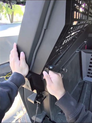 Quick Release Exit for Cybertruck Bed Cap When Back Window Is Locked