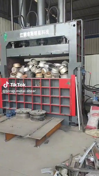Efficient Scrap Aluminum Baler for Recycling Needs