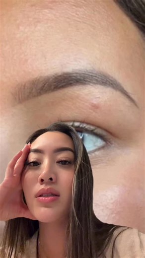 OMBRÉ BROWS ARTIST AND EDUCATOR on Instagram: "clearly not confident enough to use greenscreen though. if I hear about how ombré powder is so “unnatural” and “too dark” im gonna lose it. healed brows after just one session. gave her the “brow tint” that lasts up to 2-3 years! ombré powder brows can be NATURAL if done with the right pressure and technique. if you’re worried about it being too dark, you can always go light and build. this is how a TATTOO heals 😛"