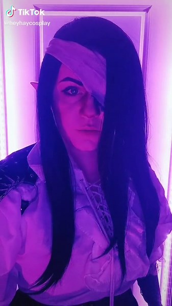 Exploring the World of Fables SMP: Heretic Cosplay and Enderian Lore