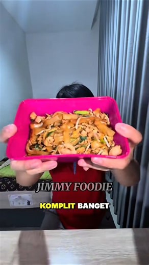 Street Kwetiau VS Solaria Kwetiau