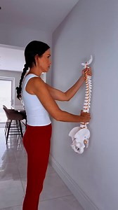 3.2M views · 24K reactions | If you’re beginning to get a neck hump or forehead posture there’s still time to correct it  #neckpainrelief #betterposture #homeworkout | Abi Mills Yoga | Facebook