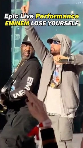 Eminem – Lose Yourself LIVE 🔥🎤