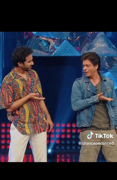 Dil Se Re... #srk #raghavjuyal #dilsere #live #love #dance #spreadlove #peace