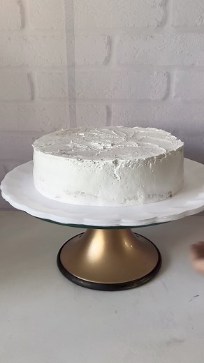 788K views · 28K reactions | Bolo decorado simples para iniciantes ❤️ | Taisnara Bolos Decorados | Facebook