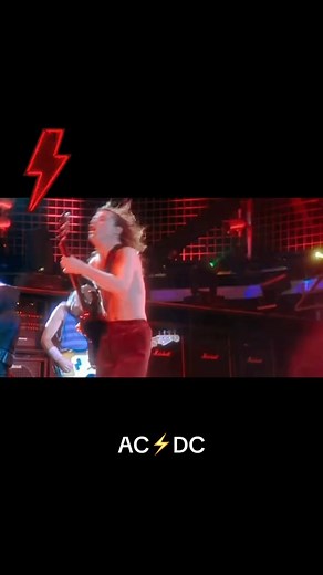 AC/DC 🎸 Moneytalks Guitar Solo ⚡️ Chanson du groupe de hard rock australien AC/DC, sortie en 1990 sur l’album The Razors Edge. C’est l’un des titres les plus populaires du groupe des années 90 et un de leurs rares morceaux à avoir eu un véritable succès dans les charts américains. cre :_rockhits_ | AC/DC Forever Loud