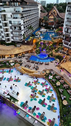 Blue Dragon Cafe and Beach Club คาเฟ่ถ้ำ ริมทะเลพัทยา | ป่ะ พัทยา - Planet of Peace