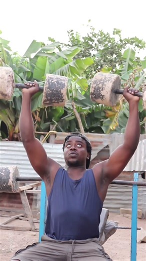 African bodybuilder shoulder Dumbell press #diygym #zeroexcuses