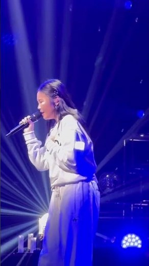 鷲尾伶菜 好きですか？ Zepp Fukuoka Live Tour 2025 「freivor」2025.12.21