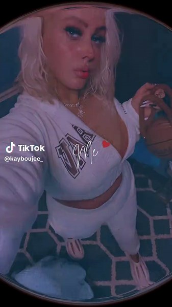 blonde_bombshell_xo (@blonde_bombshell_xo)’s videos with original sound - blonde_bombshell_xo