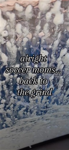 Back to the Monday routine for soccer moms and youth sports families. The weekend might bring soccer games and tournaments, but Monday starts the real reset with school drop-offs, cleaning out the car from the weekend, running through the car wash, catching up on laundry, work meetings, and getting ready for another round of soccer practice. Life as a soccer mom means the schedule never really stops. Between driving kids to school, managing family life, and spending evenings at the soccer field 