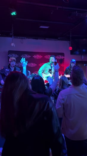 For some reason…and I can’t explain it…but those heartbroke, dolled up, and out for revenge women love my song wildfire…😂🤷‍♂️ Who else is a wildfire? Tag or comment their name! #LiveMusicShows #wildfire #OriginalSong #burnitdown #crazywoman