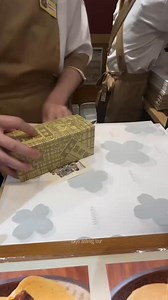 Diagonal Wrapping 💝 #giftwrapping #handmadegiftwrap #fypシ #wrappinghacks #wrappinggifts @topfans | Joueclubterville