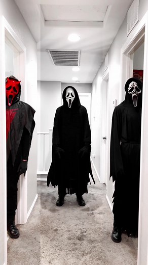 Female Ghostface Cosplay - Ghost Face Squad
