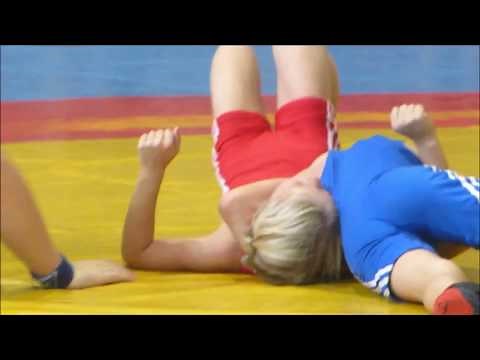 Ringen, youth wrestling, girl vs. boy Pohl - Richter