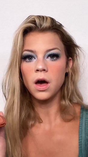 Duet This Snowy Olaf Makeup Tutorial