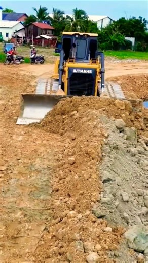 Clearing Land Strongest Machine #bulldozerofficial #excavator #jcb