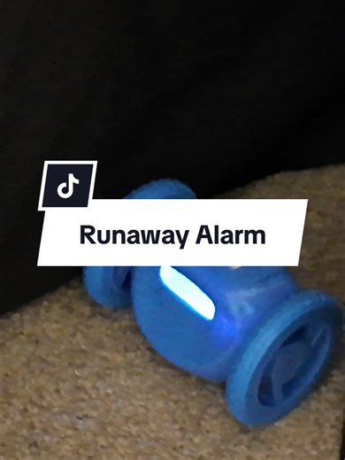 Meet Clocky — the runaway alarm clock that outsmarts snoozing. When the alarm goes off, Clocky rolls, jumps, and hides, forcing you to get out of bed to shut it off. No more oversleeping, no more late mornings, and no more missed work or classes. ✔️ Loud alarm for heavy sleepers ✔️ Runs away & hides so you must get up ✔️ Fun but effective wake-up solution ✔️ Great for students, adults, kids & chronic snoozers ✔️ Perfect gift for anyone who “can’t wake up” If you struggle with mornings, Clocky tu