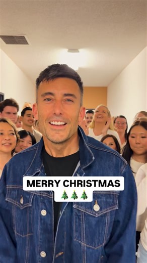 Hallelujah! It’s Christmas! Love this season and these songs so much! 🎄🙌🏼 Song: “Angels (Glory To God) | Phil Wickham