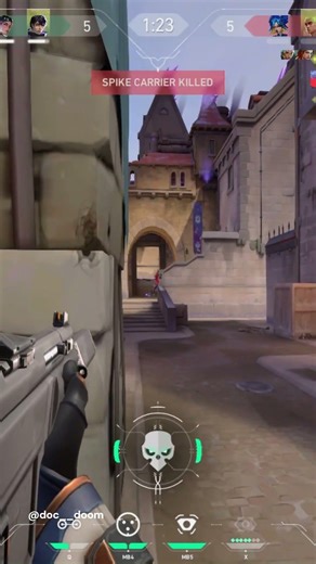 Holding Mid by myself. 👑 #gaming #valorant #gamingshorts #vairalshorts