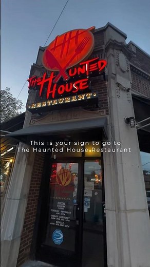 Spooky dinner night at The Haunted House Restaurant Cleveland, Ohio 👻🍽️ #spookyseason #cleveland