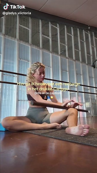 NO AD | Oprecht dames en heren, mocht je in Canggu terecht komen en wat behoefte hebben aan beweging? Dan raad ik met een volle 100% deze onderstaande studio aan! 🌀 📍The Canggu Studio, Bali Dit was de flexibility & mobility class, heel fijn en uitdagend. Kosten: 170k ≈ €8,65 Sla op voor jouw volgende lesje! 💖 #bali #canggu #flexibility #movement #dutchies