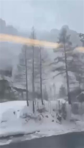 ON A FRÔLÉ LA CATASTROPHE CE MATIN !!! ... Impressionnante avalanche, de type aérosol, filmée ce mardi matin par les passagers d'un train circulant dans la région de Zermatt en Suisse vidéo de Alexa Oudot via communauté de Zermatt. | Météo France Prévisions Saisonnières