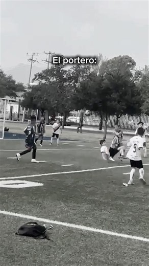 Cuando casi metes un GOL ÉPICO 😅⚽️🔥 #futbros #futbol #soccer #gol #portero