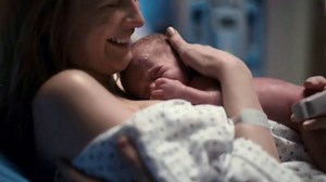 Pampers Swaddlers Active Baby TV Spot, 'Desde el primer contacto'