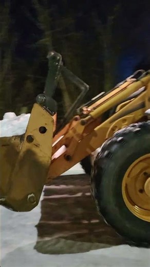 Wywóz śniegu, Case 695 Man TGA