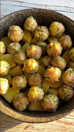 04/28/25: Easy recipes: Chicken and zucchini meatballs with air fryer potatoes