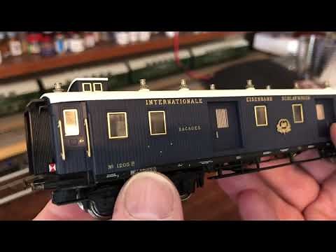 Unboxing Trix 23219 Simplon Orient Express and test run with Trix 22913 Est Express Loc