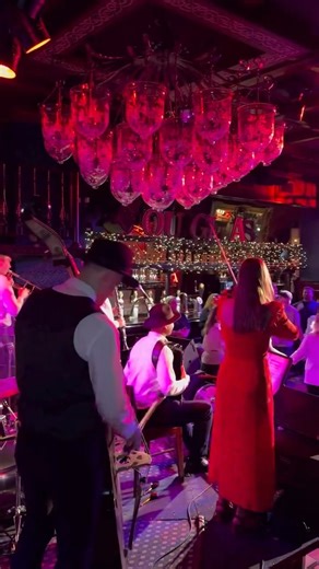 1.1K views · 616 reactions | Jewish folklore Yiddish music Jewish dance Jewish dances Jüdische Tänze danses juives Danze ebraiche danzas judias Danças judaicas ריקודים יהודיים #jewish #yiddish #klezmer #Jewishdances | Moscow Klezmer Band | Facebook