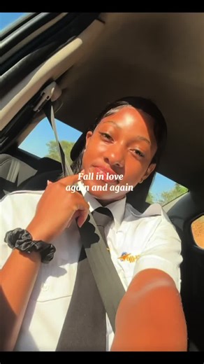 ✈️ Final approach for the year complete. See you next year.🫵🏽❤️!! #noku✈️ #womeninaviation #femalepilot #aviation #fallinlove